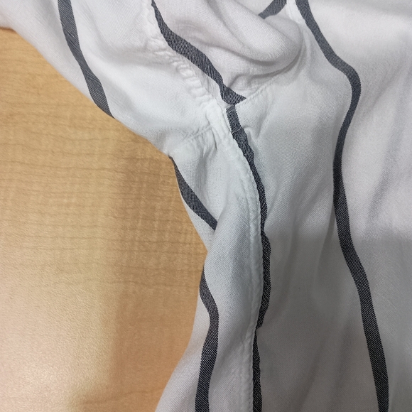 Grayson Grey and White Striped The Hero Button Down Shirt Size 02 Small - Picture 8 of 13